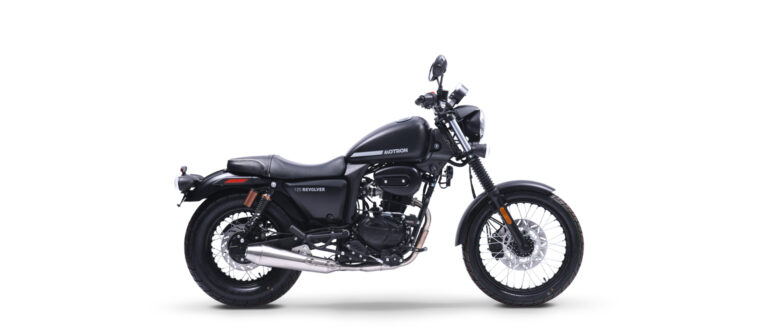 Revolver125 black
